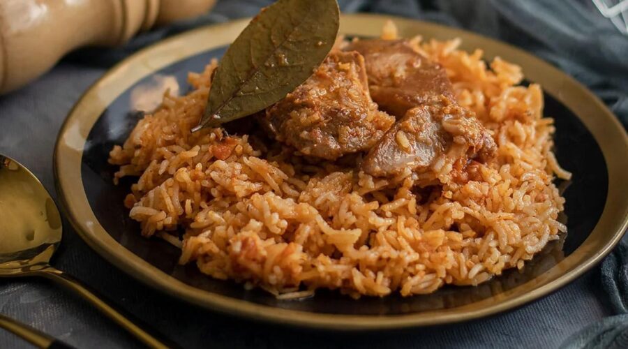 Djiboutian Skoudehkaris served on a plate